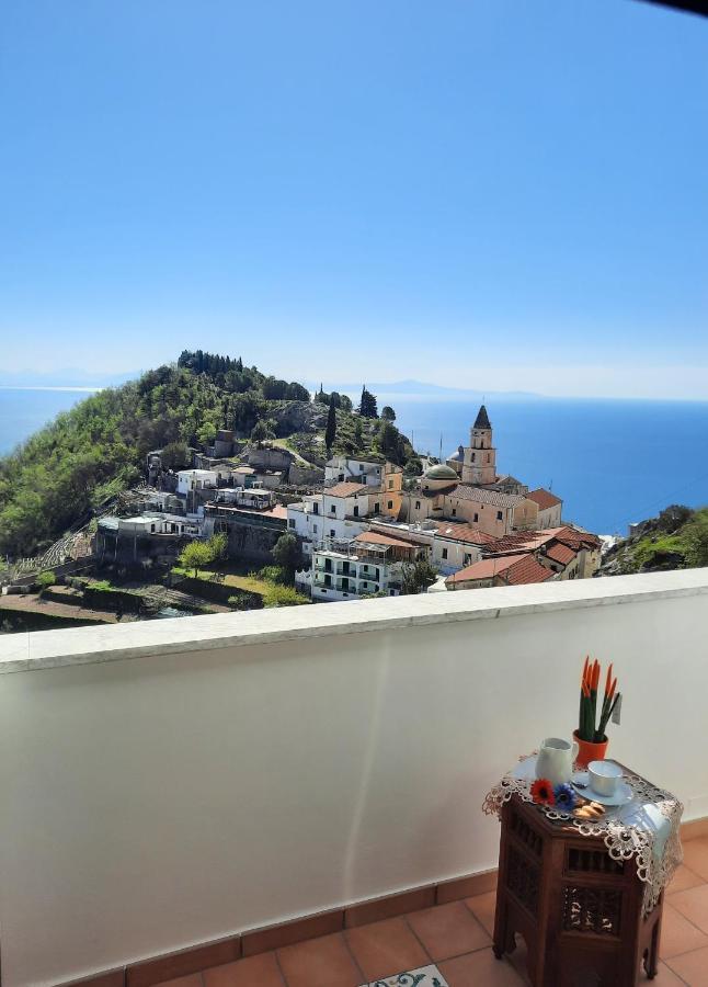 L'Arabesco Apartment Amalfi Luaran gambar
